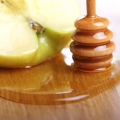 ראש השנה: מדוע אוכלים ומדוע צמים?